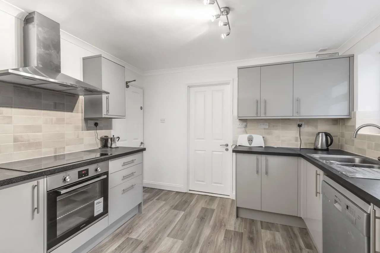 Shepherds Road, Winnall, Winchester, photo 3