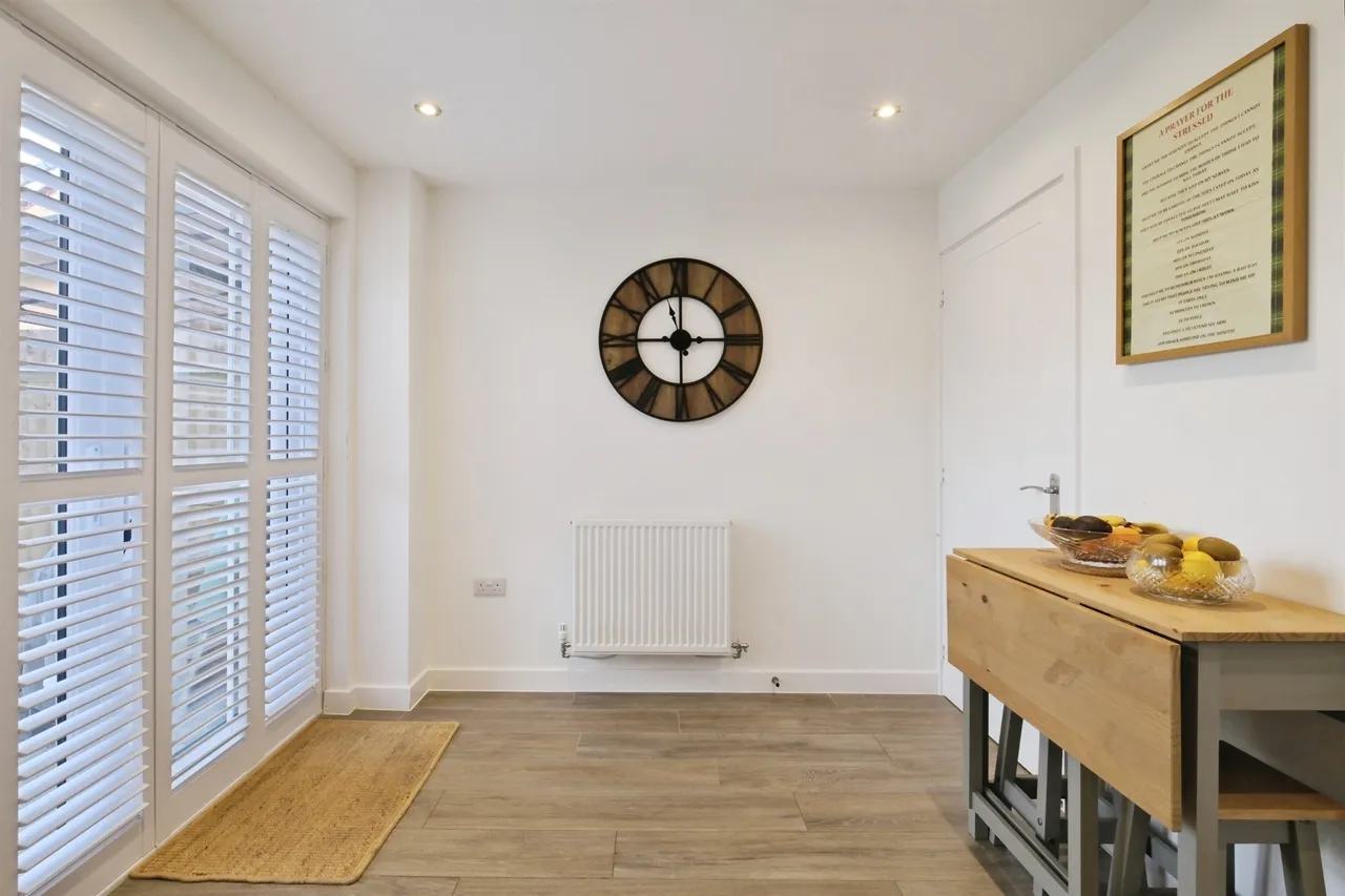 Adlam Way, Salisbury, SP2, photo 6