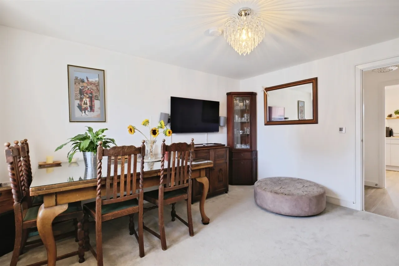 Adlam Way, Salisbury, SP2, photo 4