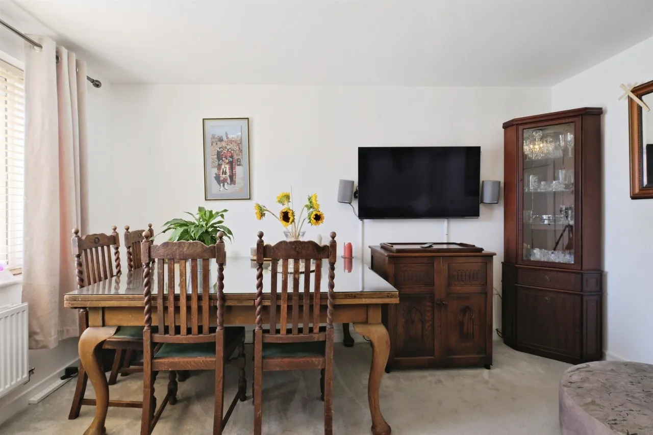 Adlam Way, Salisbury, SP2, photo 5
