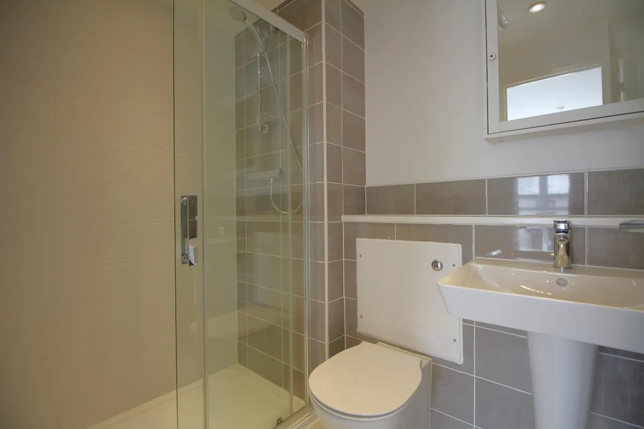 Broad Acre Road, Cheltenham, Gloucestershire, GL52, photo 8