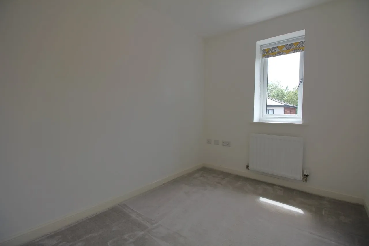 Broad Acre Road, Cheltenham, Gloucestershire, GL52, photo 9