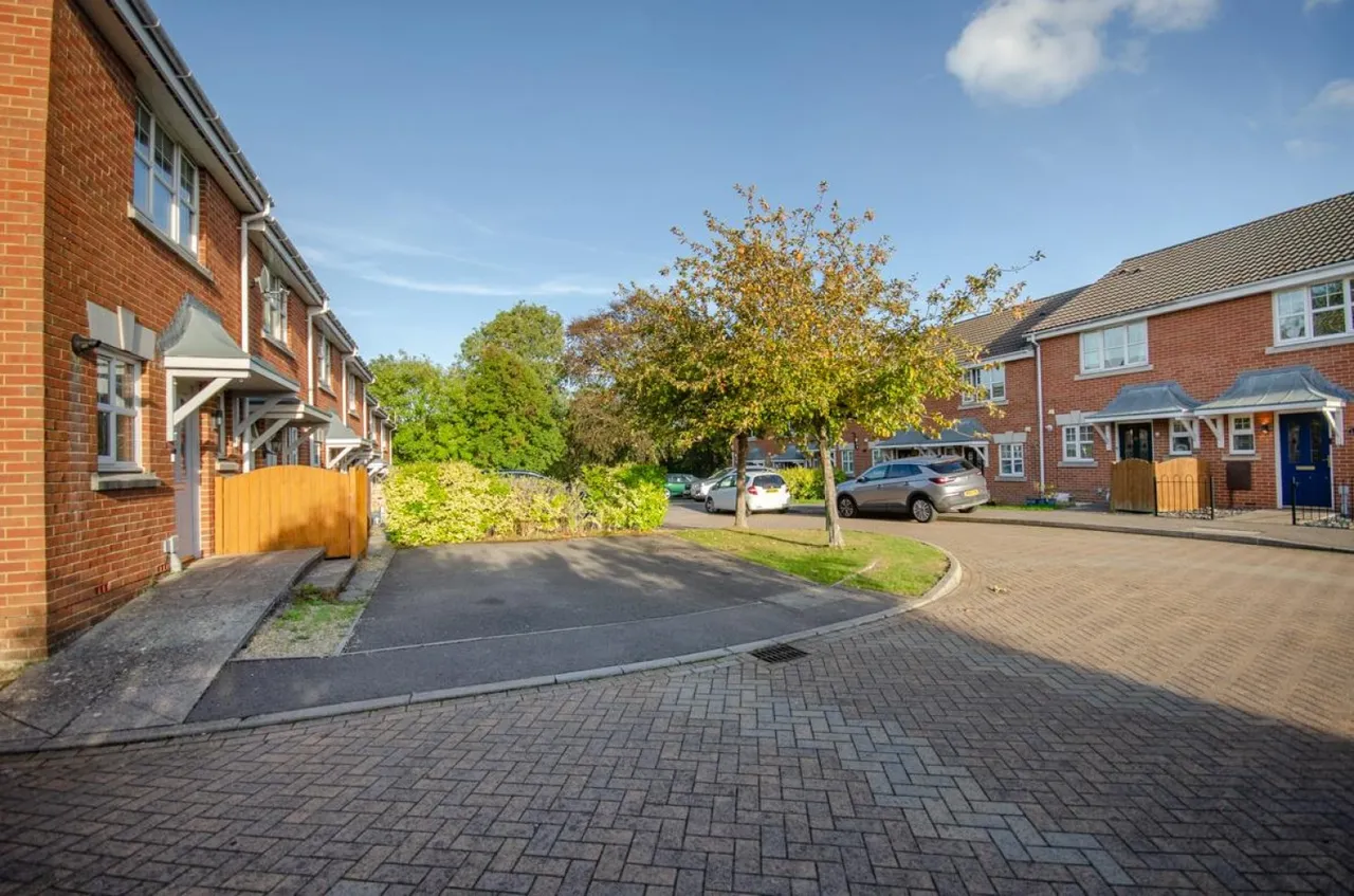 Hill Close, Emersons Green, BS16, photo 20