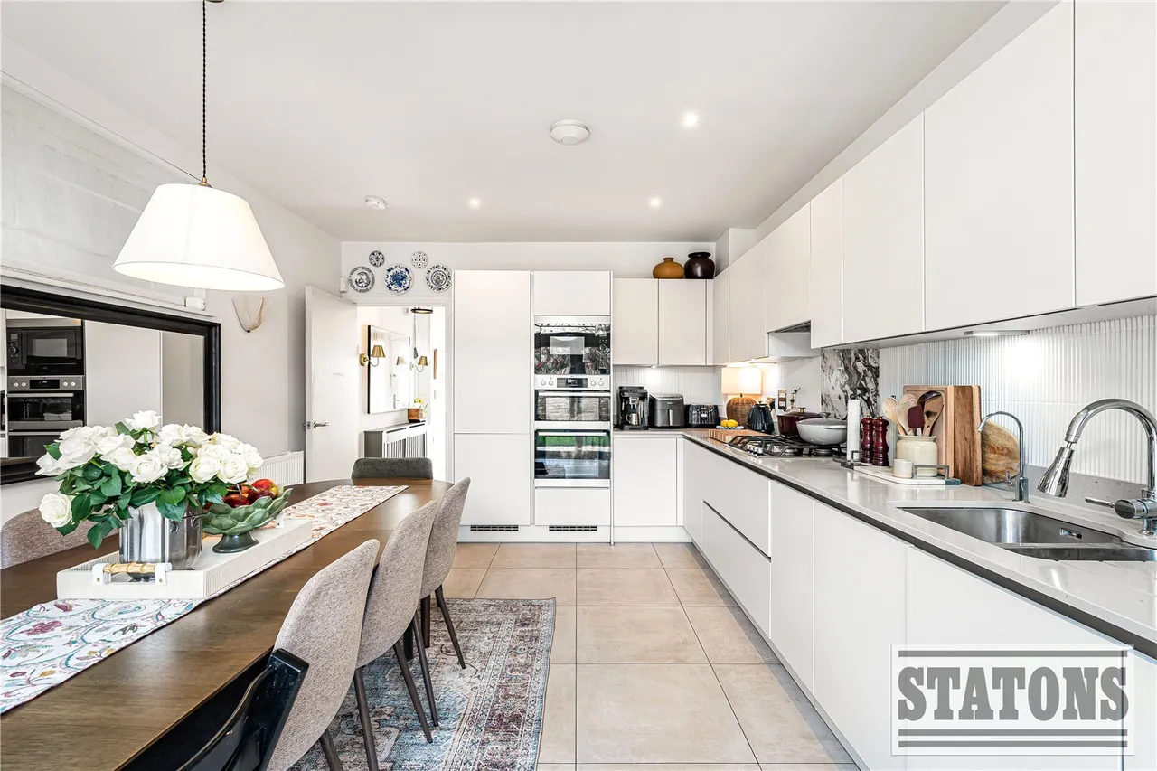 Minotaur Drive, Barnet, EN5 2FS, photo 5
