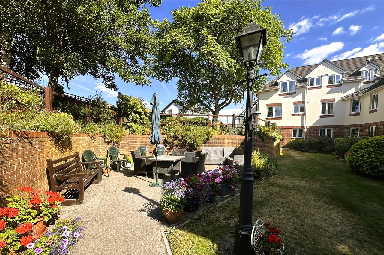 Clarence Road, Fleet, Hampshire, GU51 3SH, photo 3