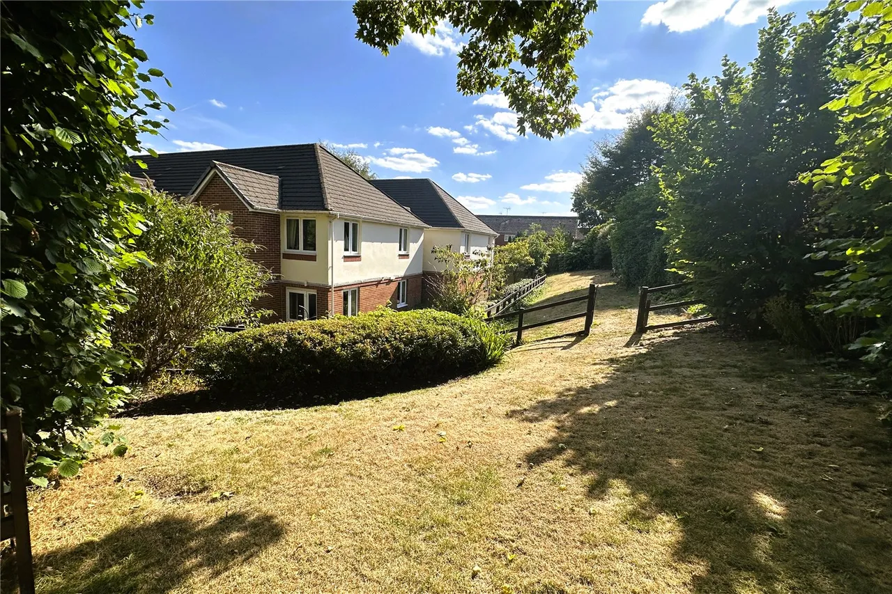 Clarence Road, Fleet, Hampshire, GU51 3SH, photo 9
