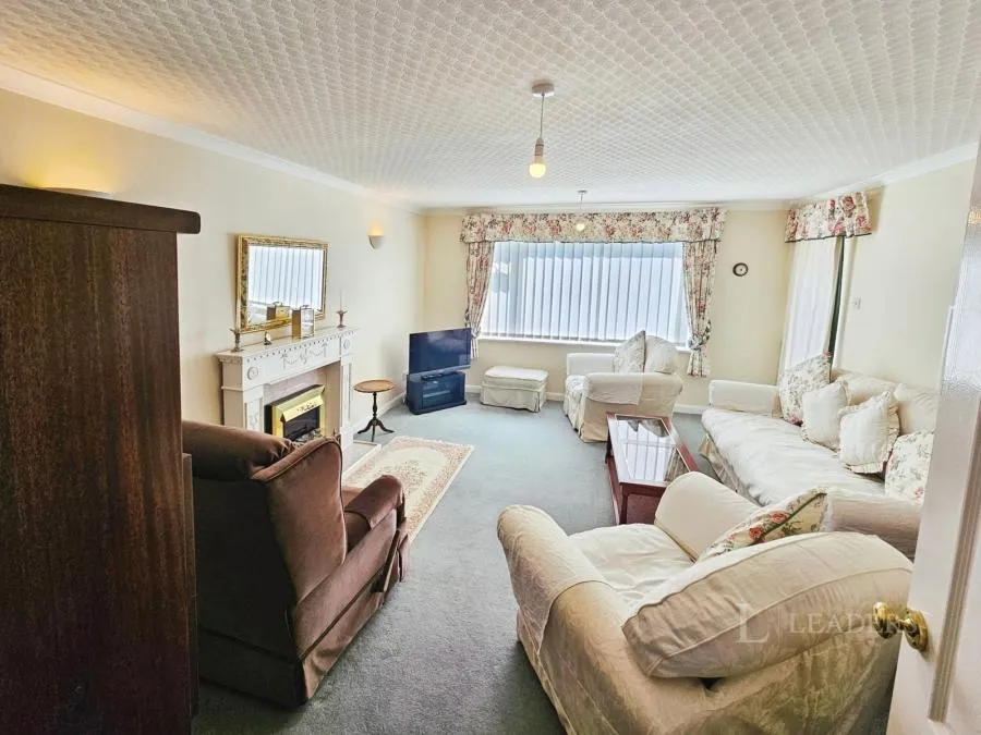 Beacon Drive, Christchurch, BH23, photo 3
