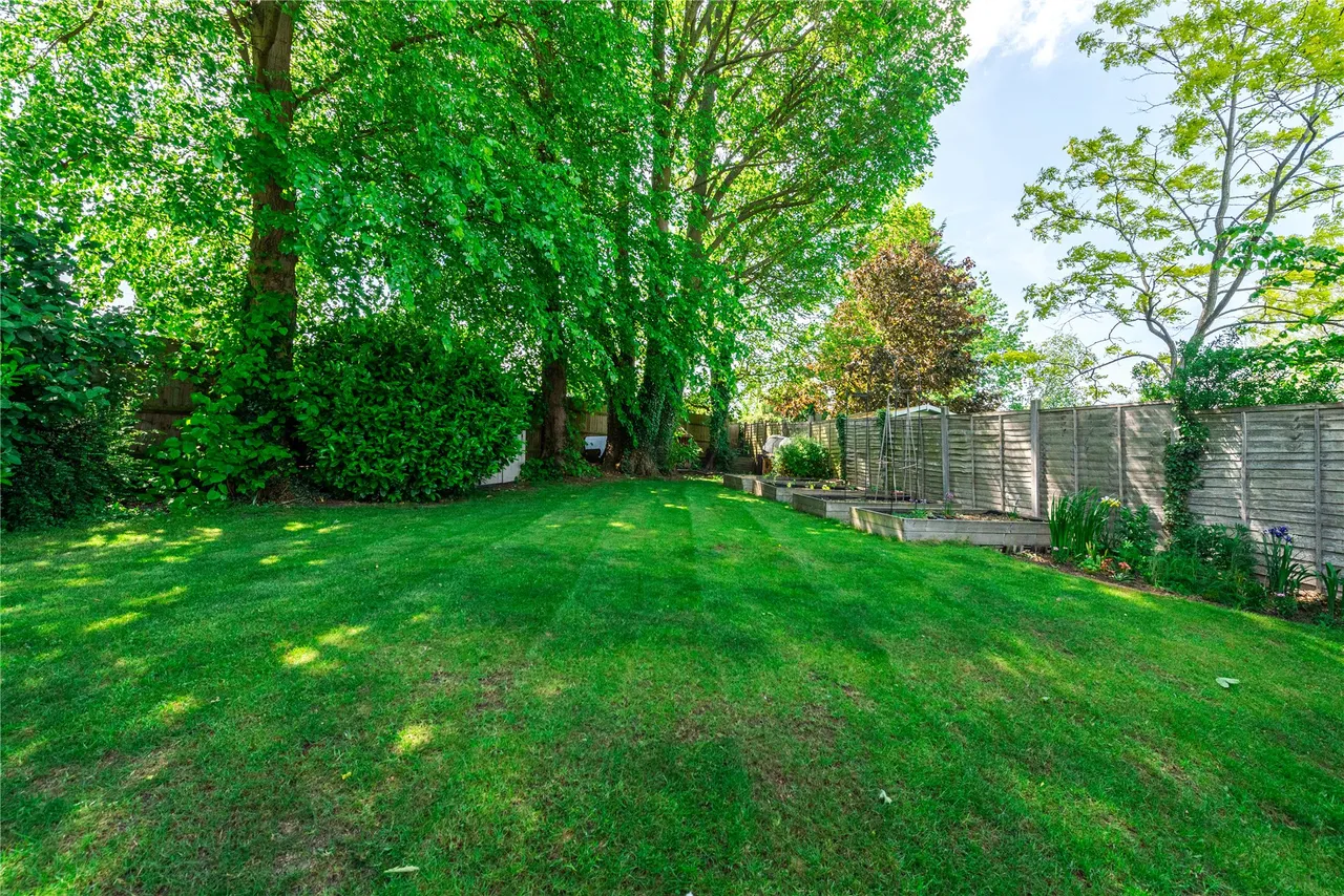 High Street, Stoke Goldington, MK16, photo 16