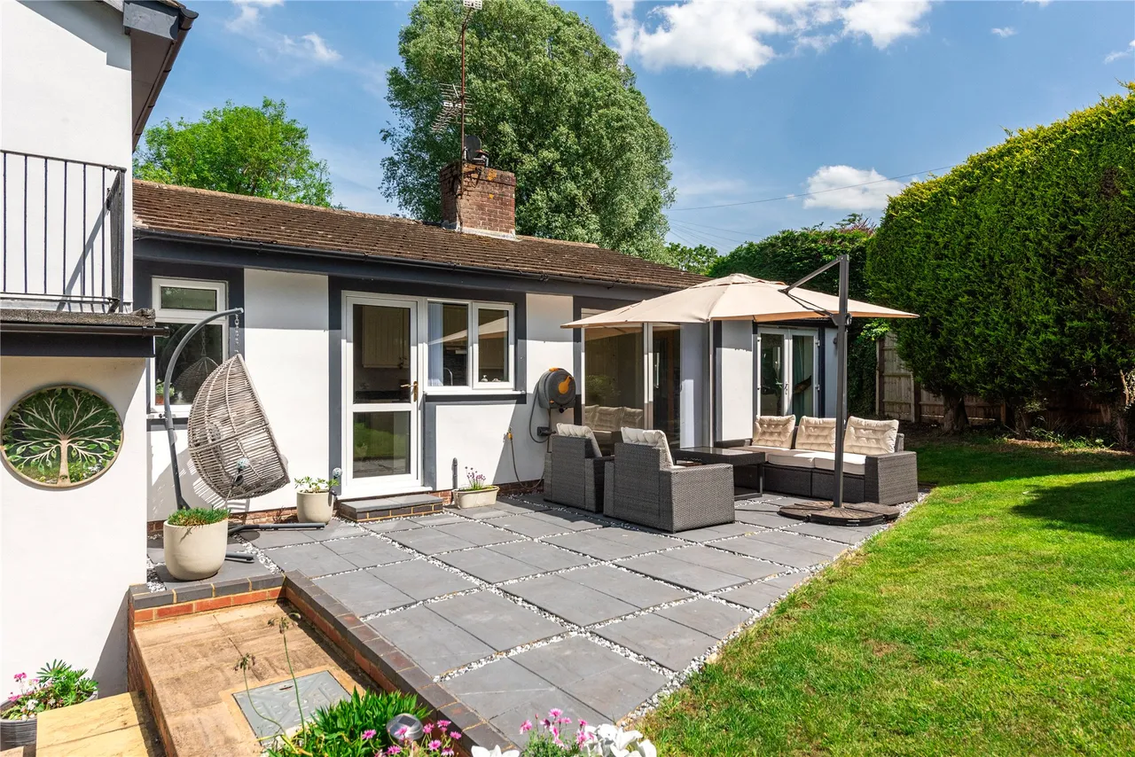 High Street, Stoke Goldington, MK16, photo 15