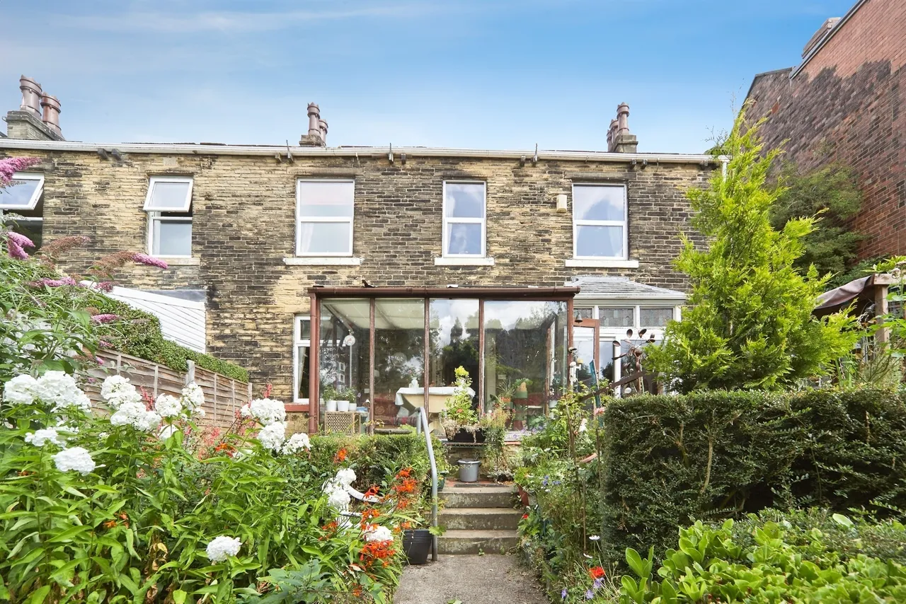 4 bed house for sale — Elder Road, Bramley, Leeds