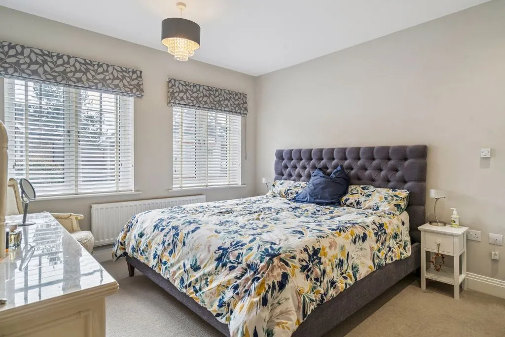 Bramley Gardens, Bourne End SL8 5FF, photo 10