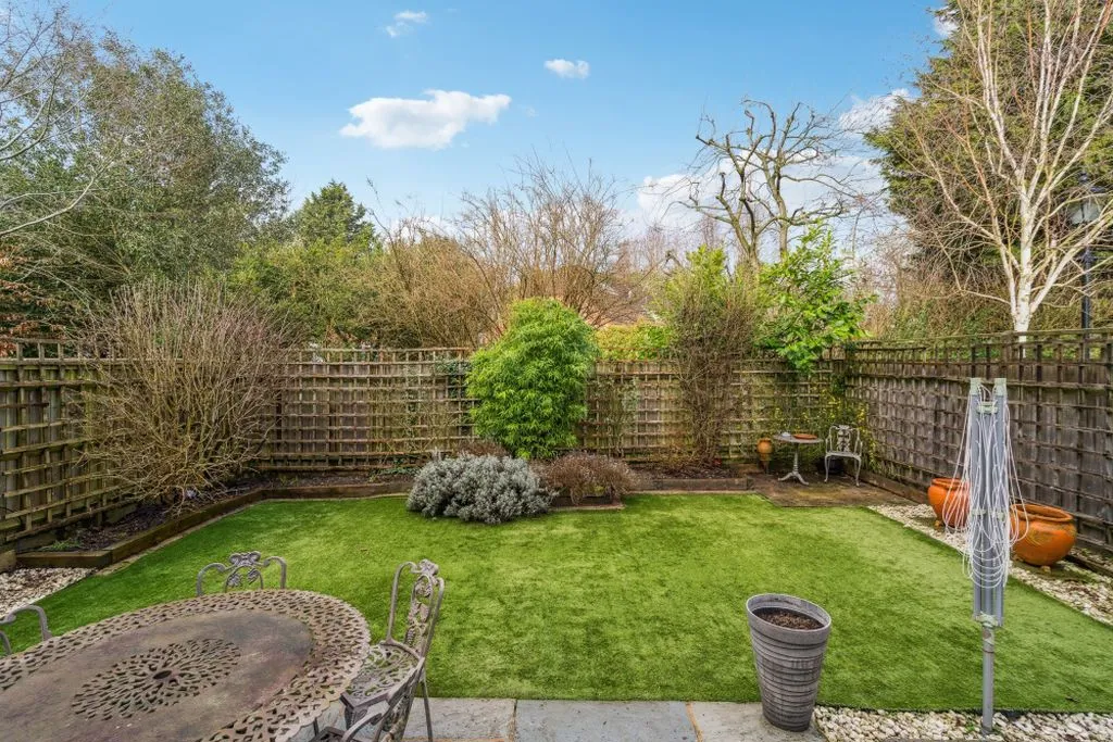 Bramley Gardens, Bourne End SL8 5FF, photo 5