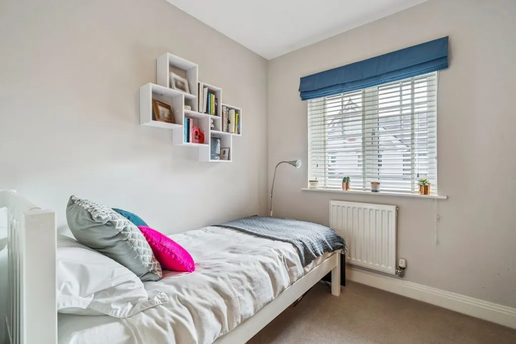 Bramley Gardens, Bourne End SL8 5FF, photo 14