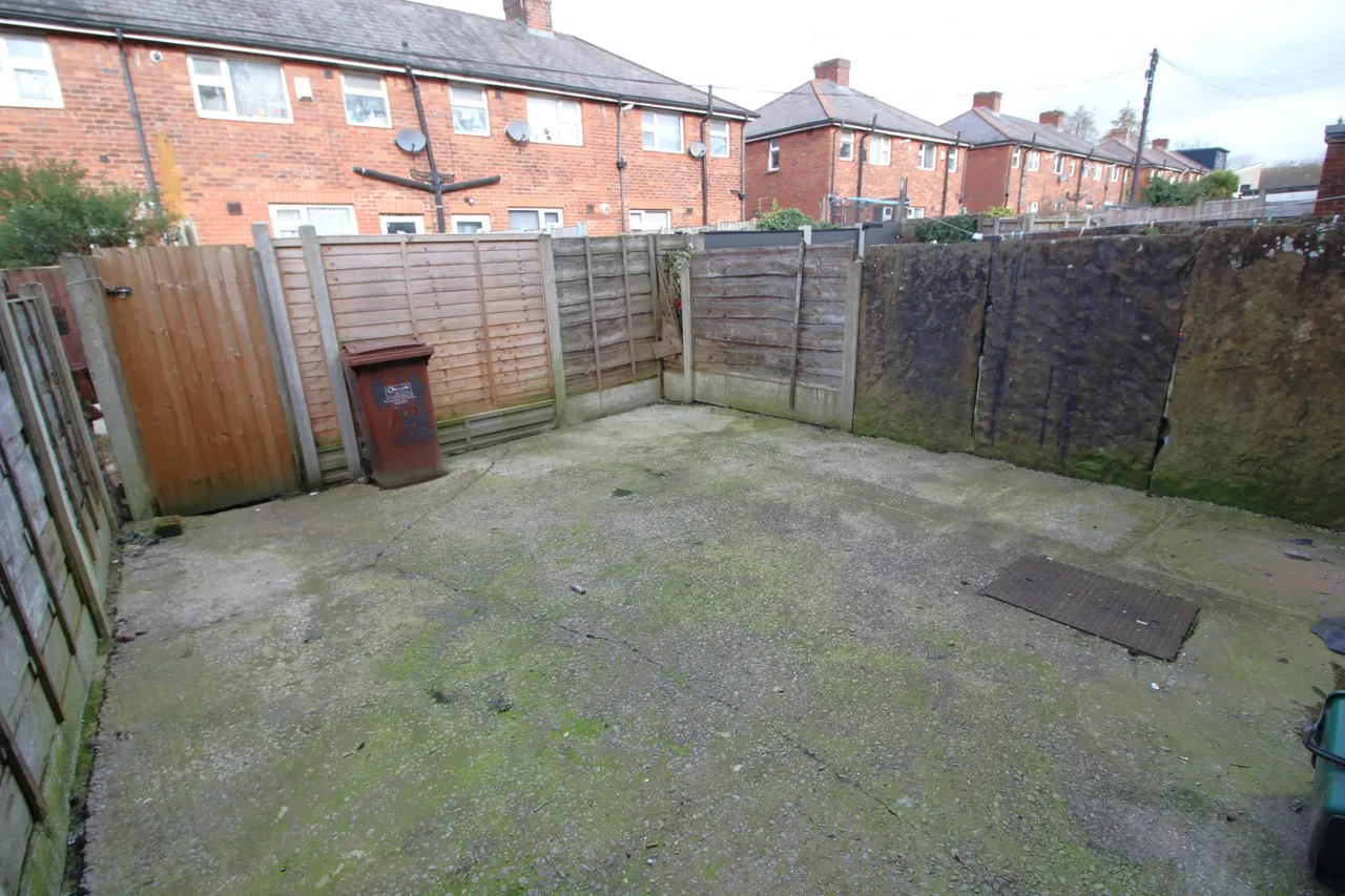 Coalshaw Green Road, Oldham, OL9, photo 12
