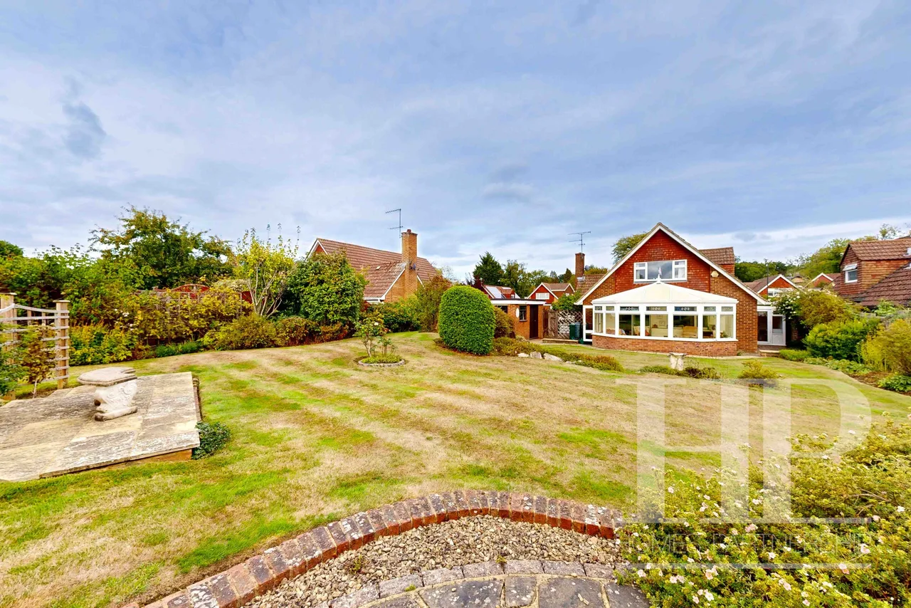 Moat Walk, Crawley, RH10, photo 27