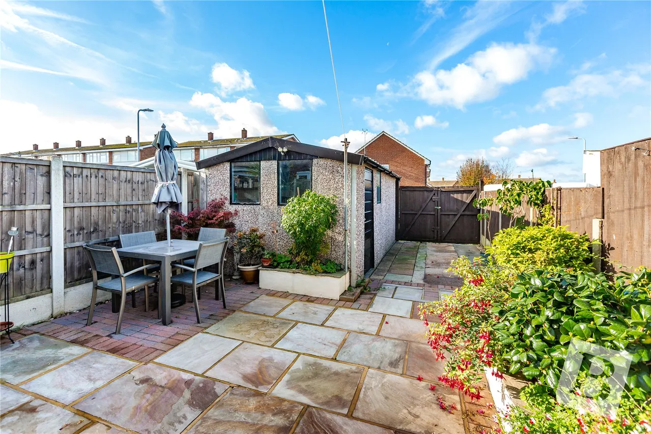 Hornchurch, RM12, photo 5