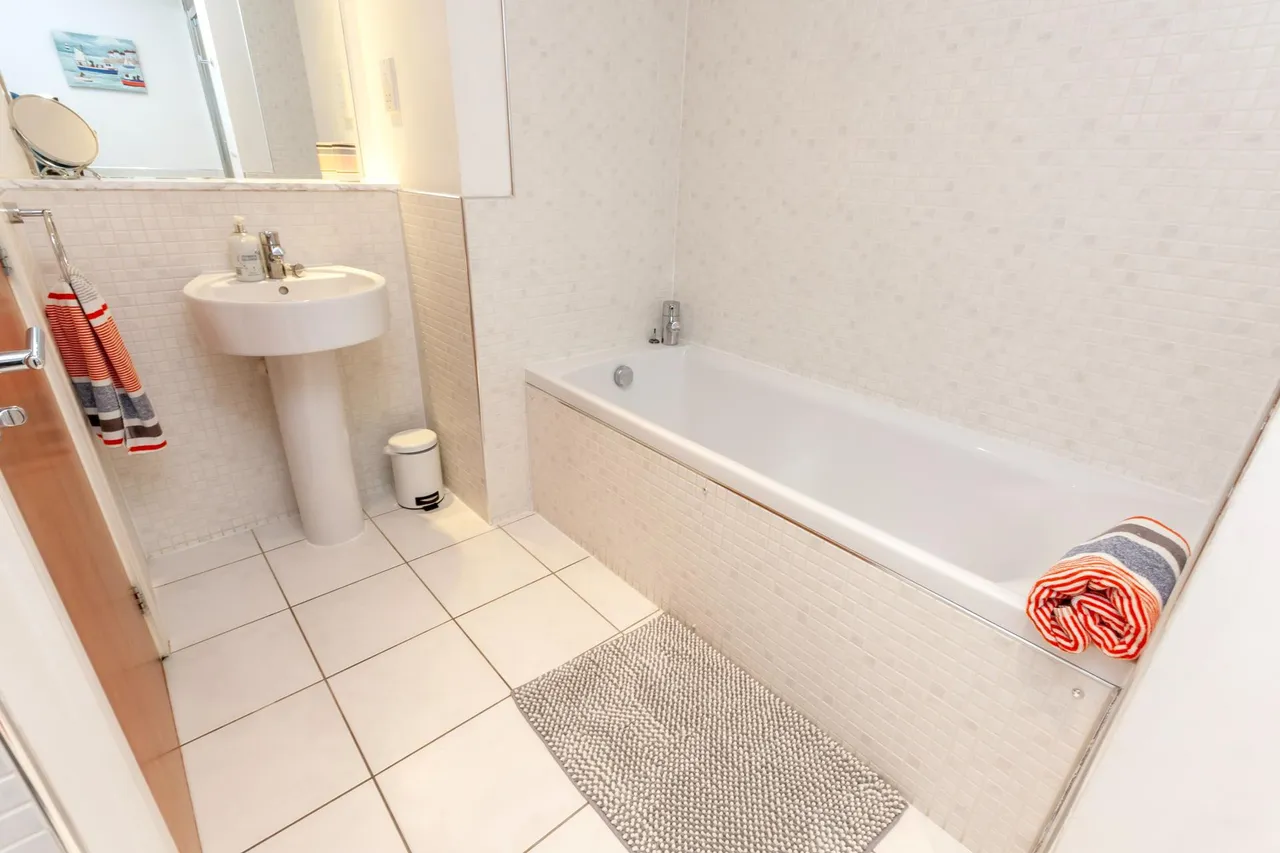 Anderson Drive, The West End, AB15, photo 17