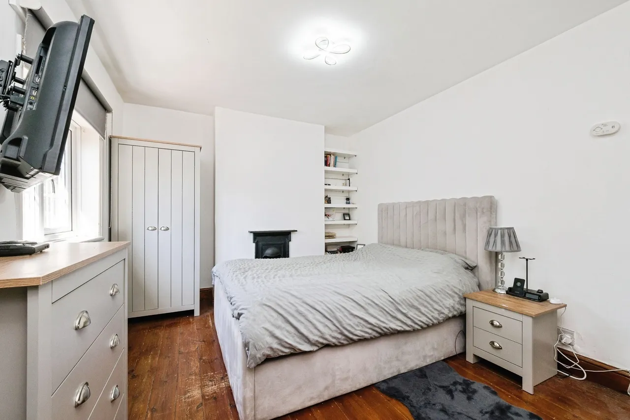 Retreat Way, Chigwell, Essex, IG7, photo 6