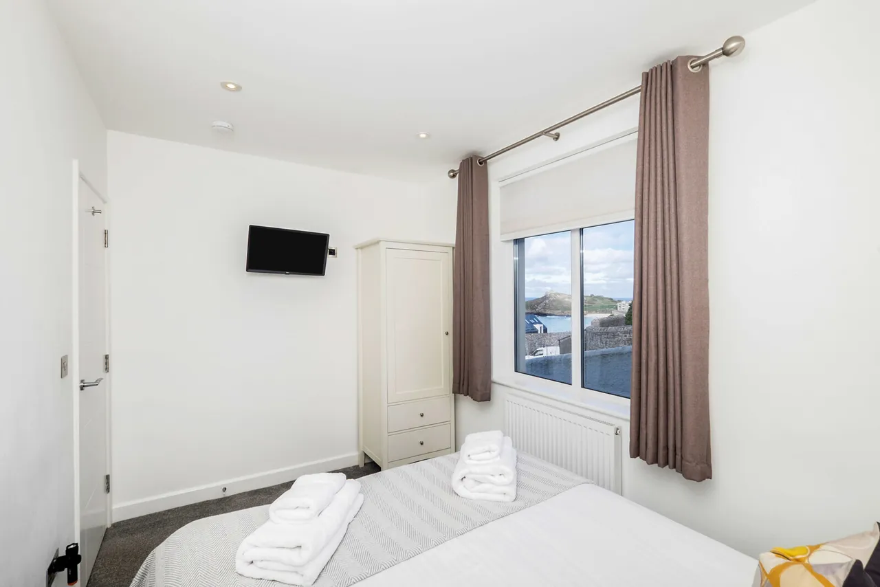 Beach Road, St. Ives, TR26, photo 17
