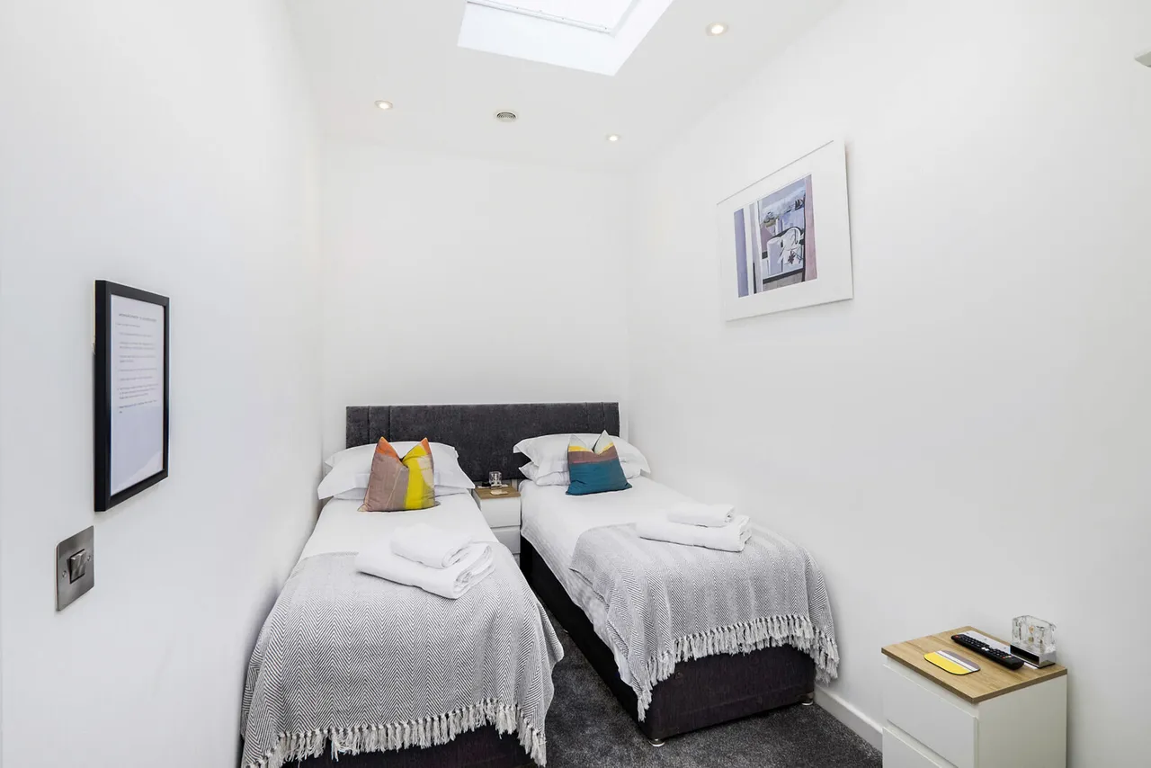 Beach Road, St. Ives, TR26, photo 9
