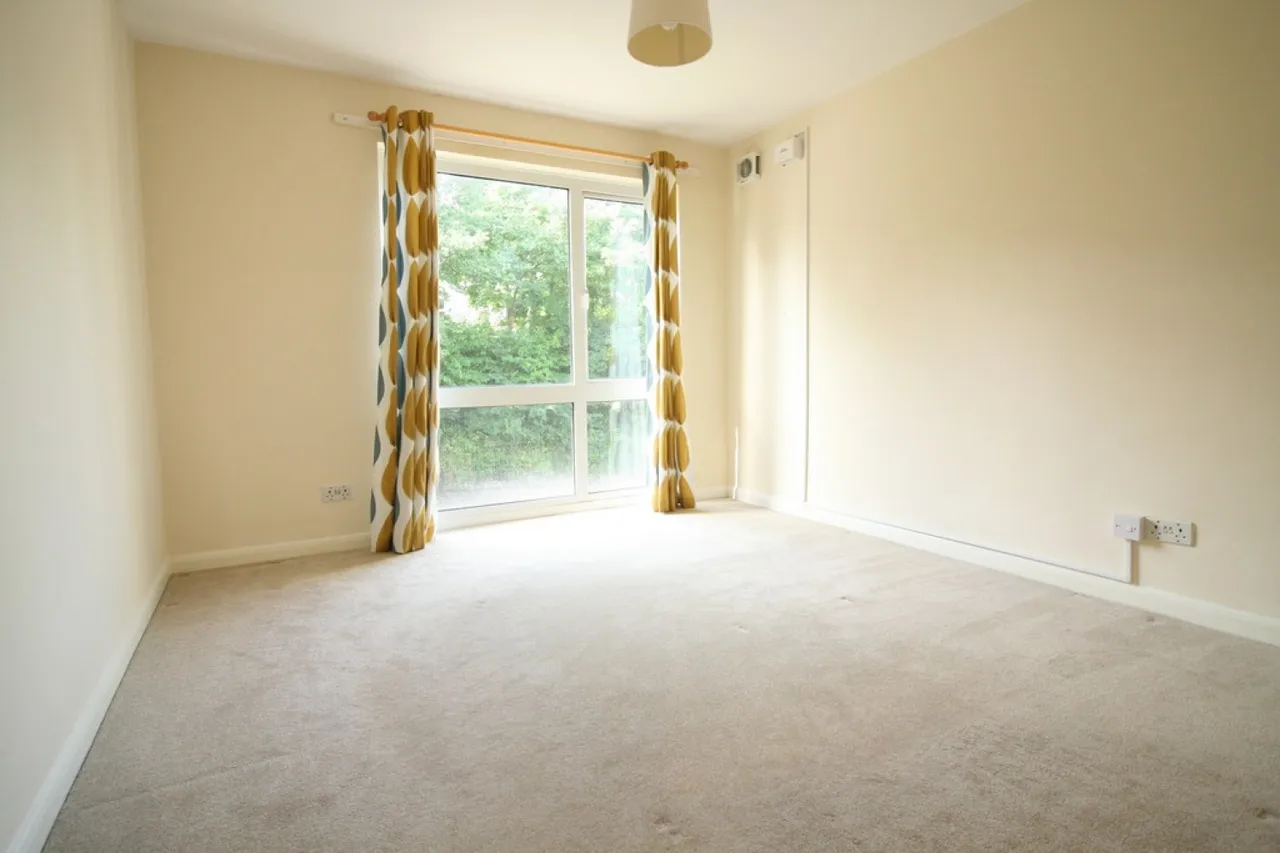 Reigate Road, Reigate, photo 3