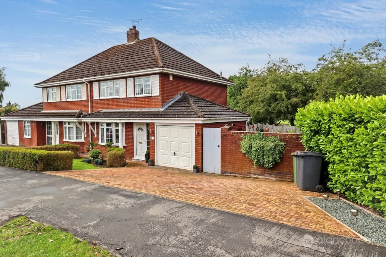 Milby Drive, St Nicolas Park, CV11, photo 31