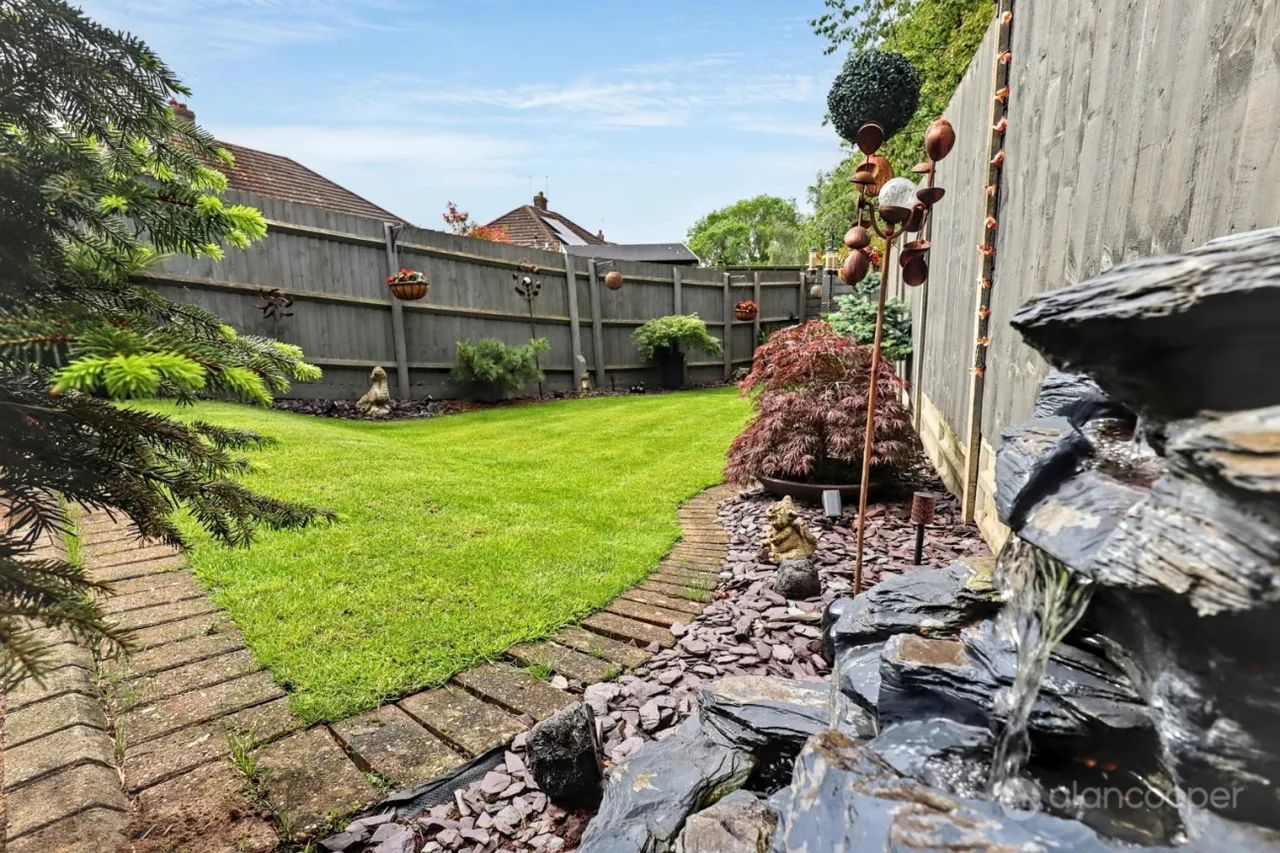 Milby Drive, St Nicolas Park, CV11, photo 24