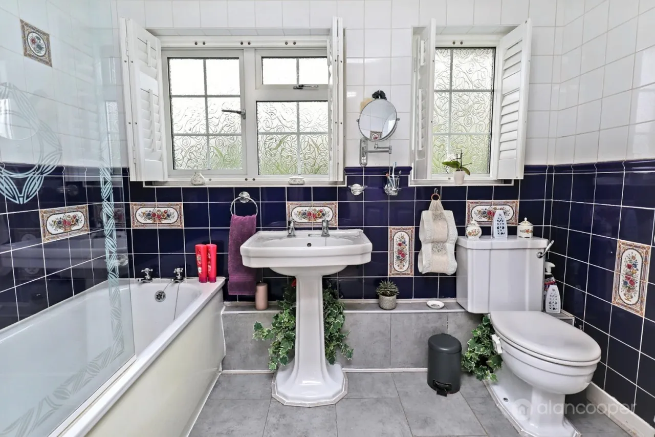 Milby Drive, St Nicolas Park, CV11, photo 18