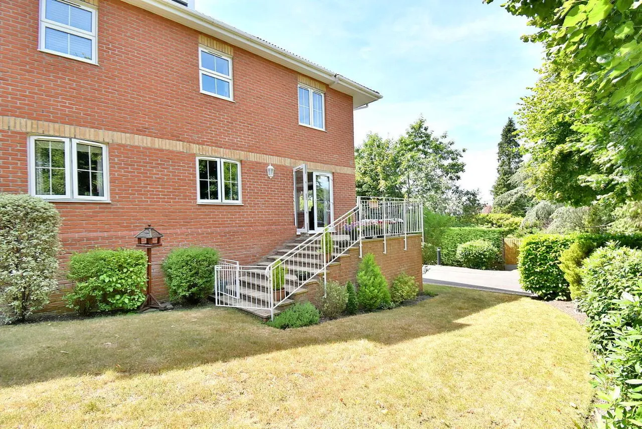 The Ferns, BH22, photo 17
