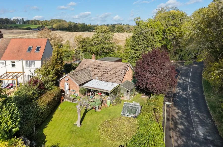 Old Road, Wheatley, OX33, photo 2