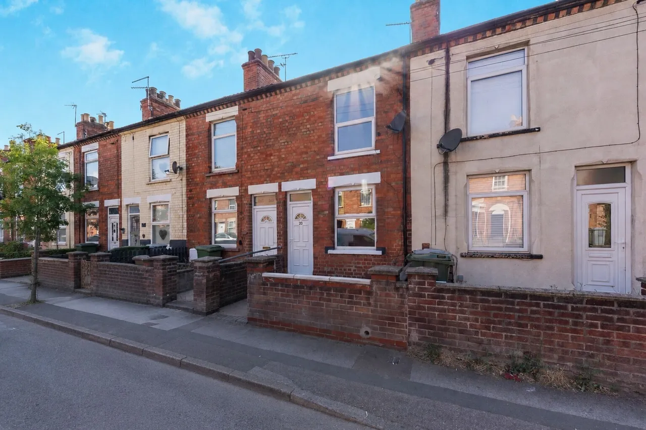 2 bed house for sale — Bowbridge Road, Newark