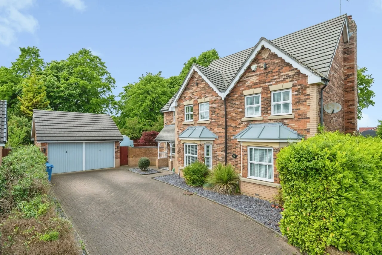 4 bed house for sale — Hatfield Gardens, Appleton, Warrington, Cheshire, WA4