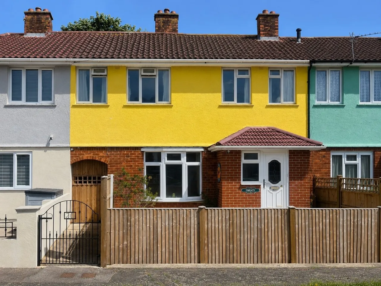 4 bed house for sale — Layton Road, Gosport