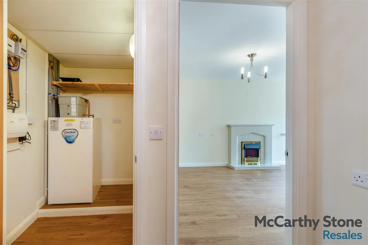 Squirrel Way, Shadwell, LS17, photo 15