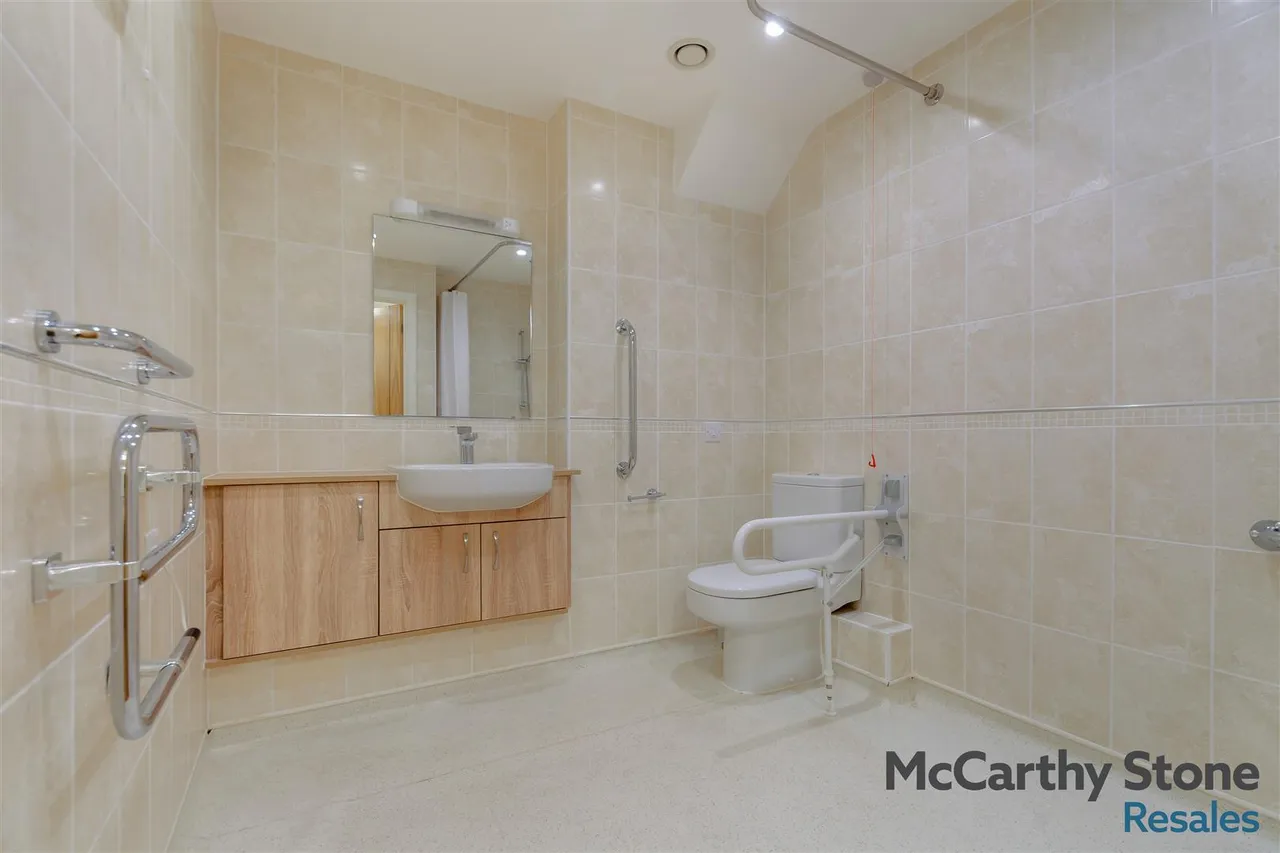 Squirrel Way, Shadwell, LS17, photo 14