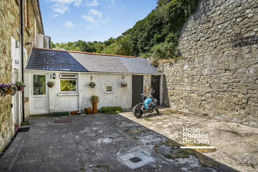 Southgrove Road, Ventnor, PO38, photo 24