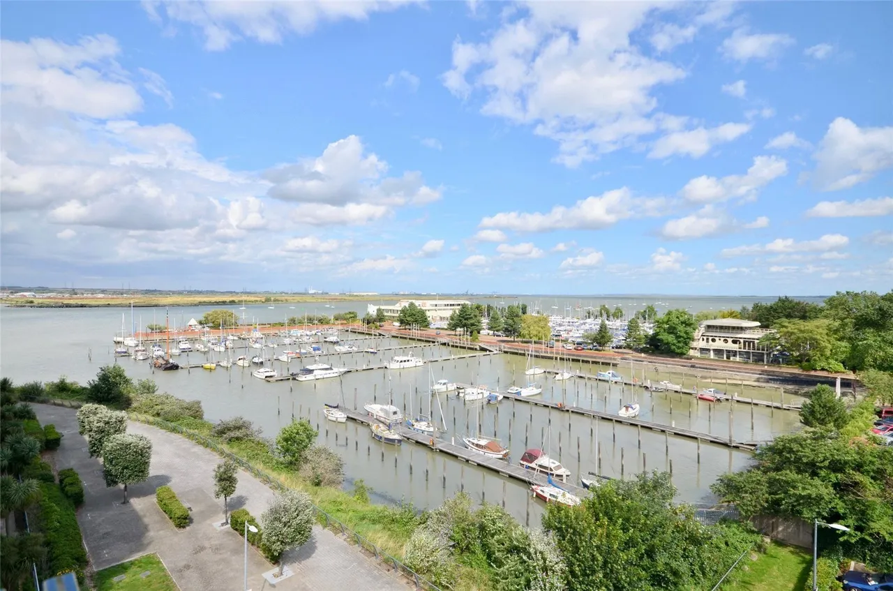 Pearl Lane, Gillingham, Kent, ME7, photo 2