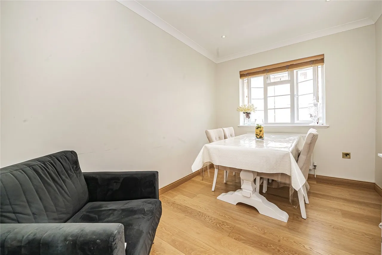 Derby Road, London, SW14, photo 11