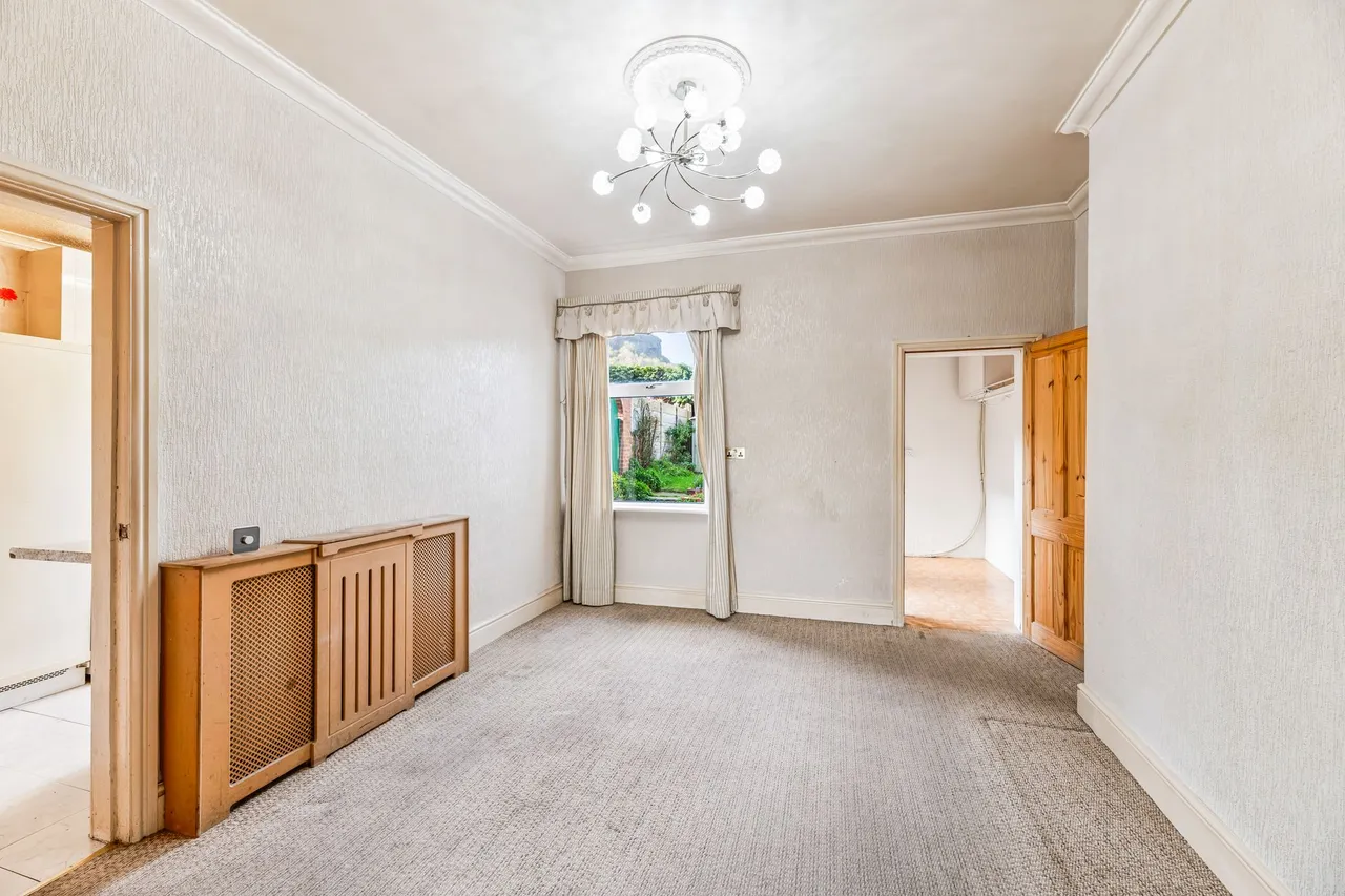 Grove Bank, Frodsham, photo 3