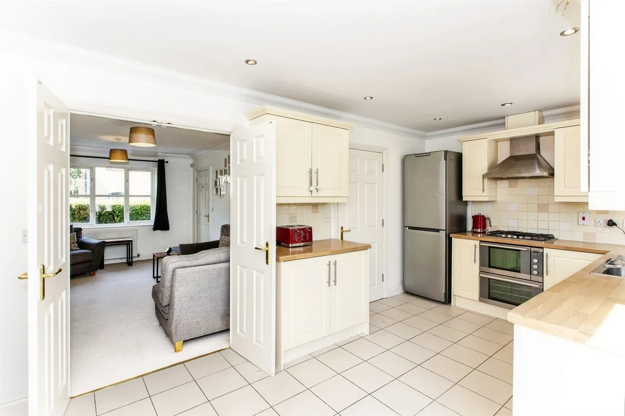 South Park Drive, Papworth Everard, Cambridge, photo 2