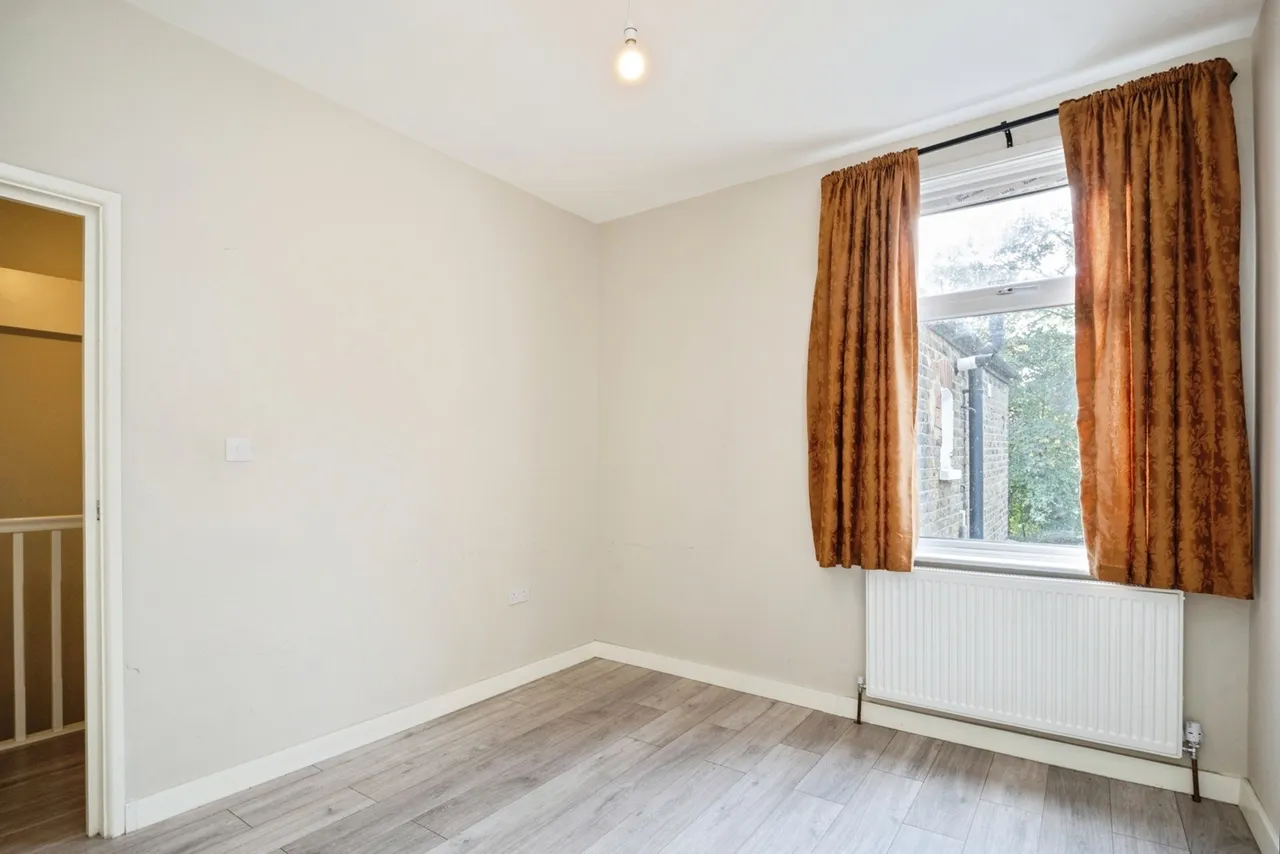 Dames Road, London, E7, photo 13