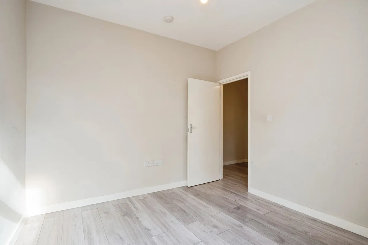 Dames Road, London, E7, photo 14