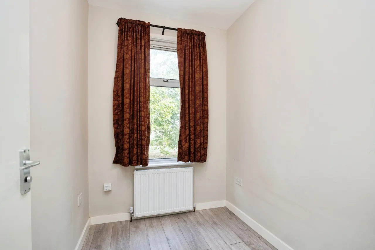 Dames Road, London, E7, photo 12