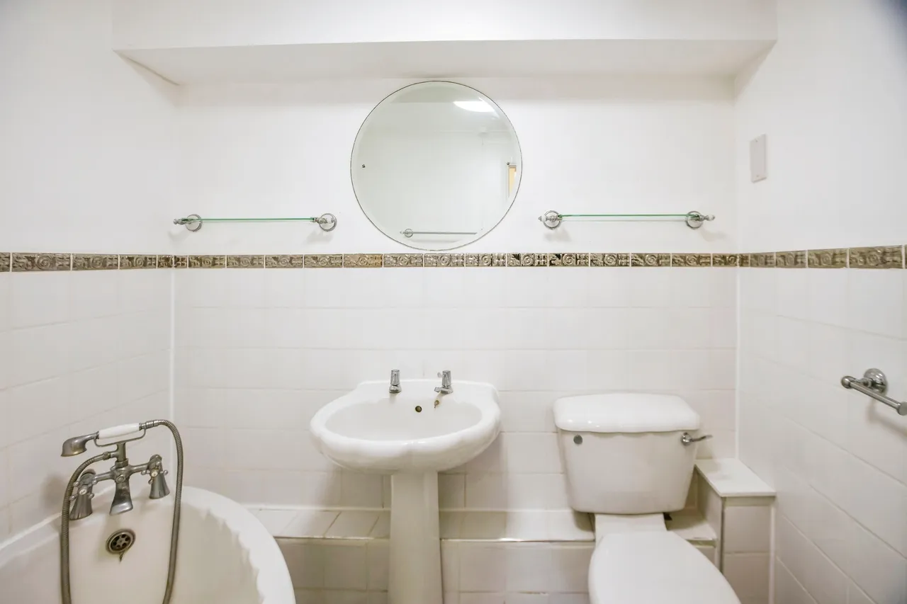Oakhill Lodge, 15 Reedham Drive, Purley, CR8, photo 9