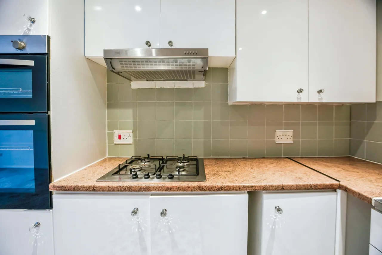 Oakhill Lodge, 15 Reedham Drive, Purley, CR8, photo 11