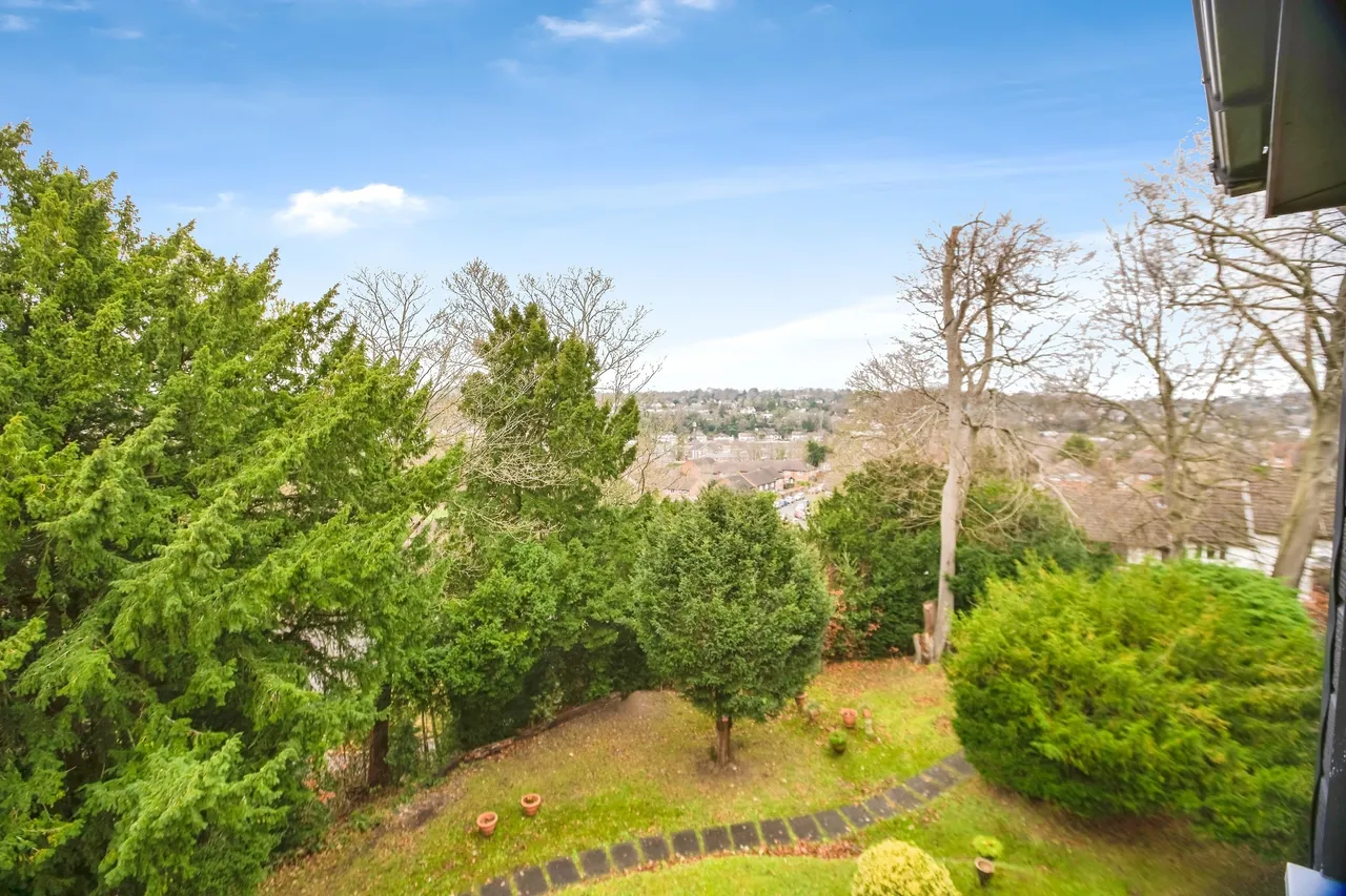 Oakhill Lodge, 15 Reedham Drive, Purley, CR8, photo 2