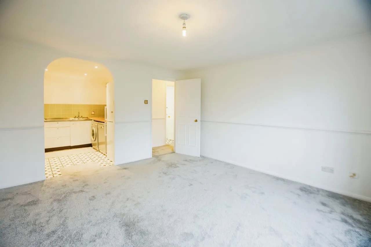 Oakhill Lodge, 15 Reedham Drive, Purley, CR8, photo 7