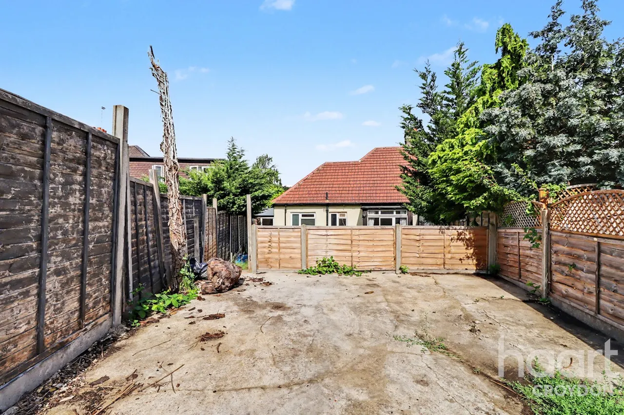 Stoats Nest Road, Coulsdon, CR5, photo 8
