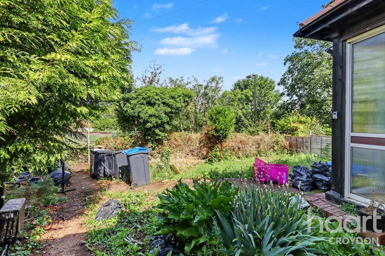 Stoats Nest Road, Coulsdon, CR5, photo 18