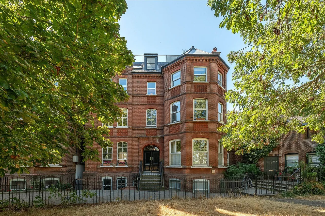 Windmill Drive, London, SW4, photo 8
